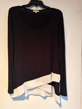 Bordeaux Black Long-Sleeve Tee with White Layered Hem